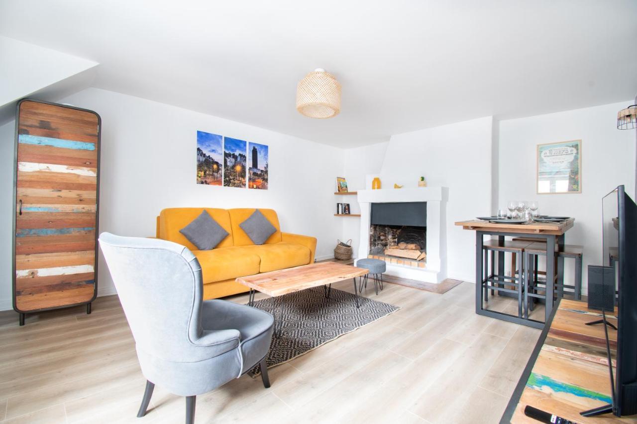 T3 Duplex De Charme Au Coeur Du Quartier Historique Lägenhet Nantes Exteriör bild